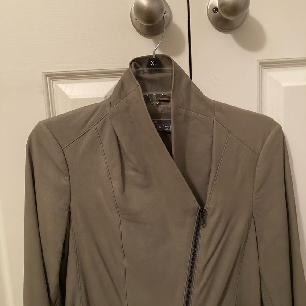 VINCE Women’s Scuba Leather Jacket-Small - Picture 7 of 9